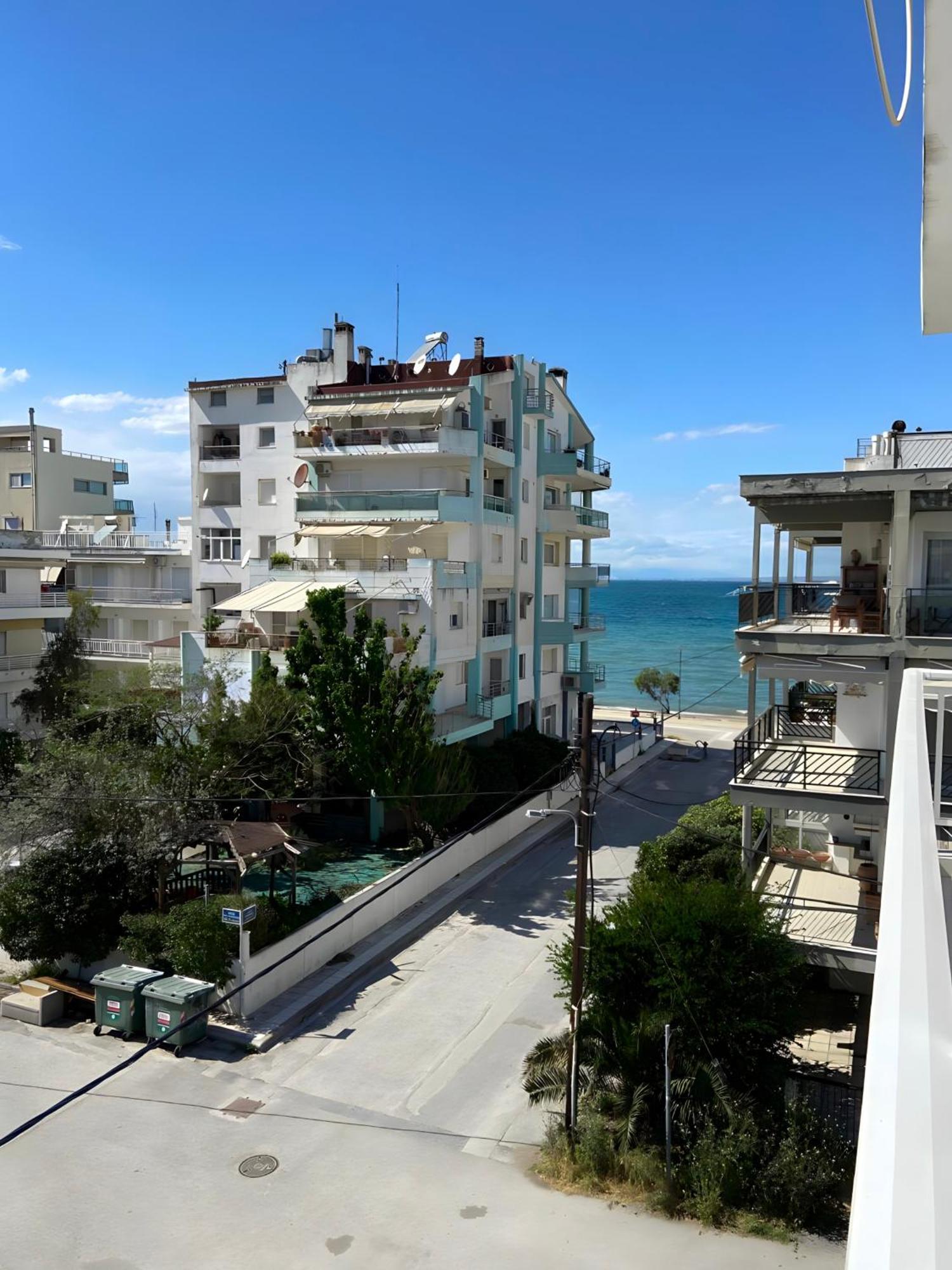 Nouri Schoene Wohnung In Direkter Strandnaehe, Schnelles Internet, Freies Parken, Nahe Flughafen Peraia  ภายนอก รูปภาพ