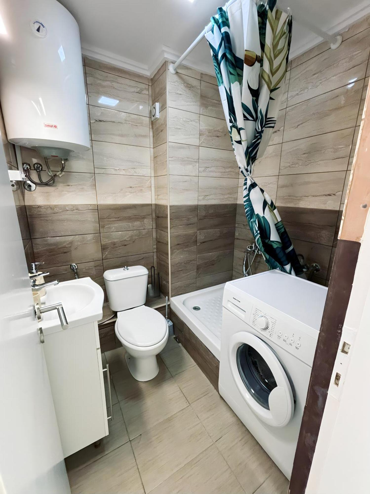 Nouri Schoene Wohnung In Direkter Strandnaehe, Schnelles Internet, Freies Parken, Nahe Flughafen Peraia  ภายนอก รูปภาพ